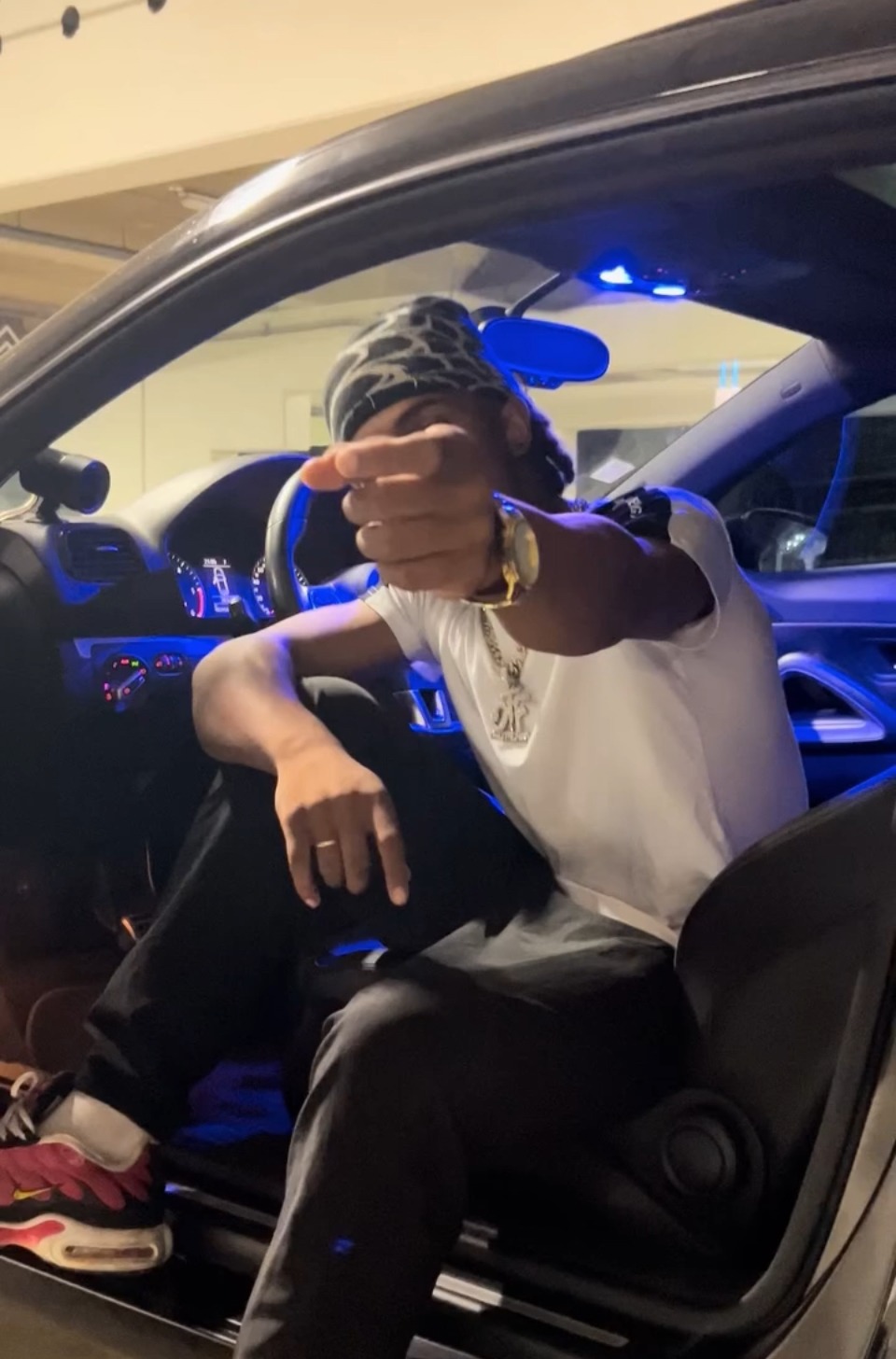 Issam - LeBois-Hellain - Eure | Rencontre Trans