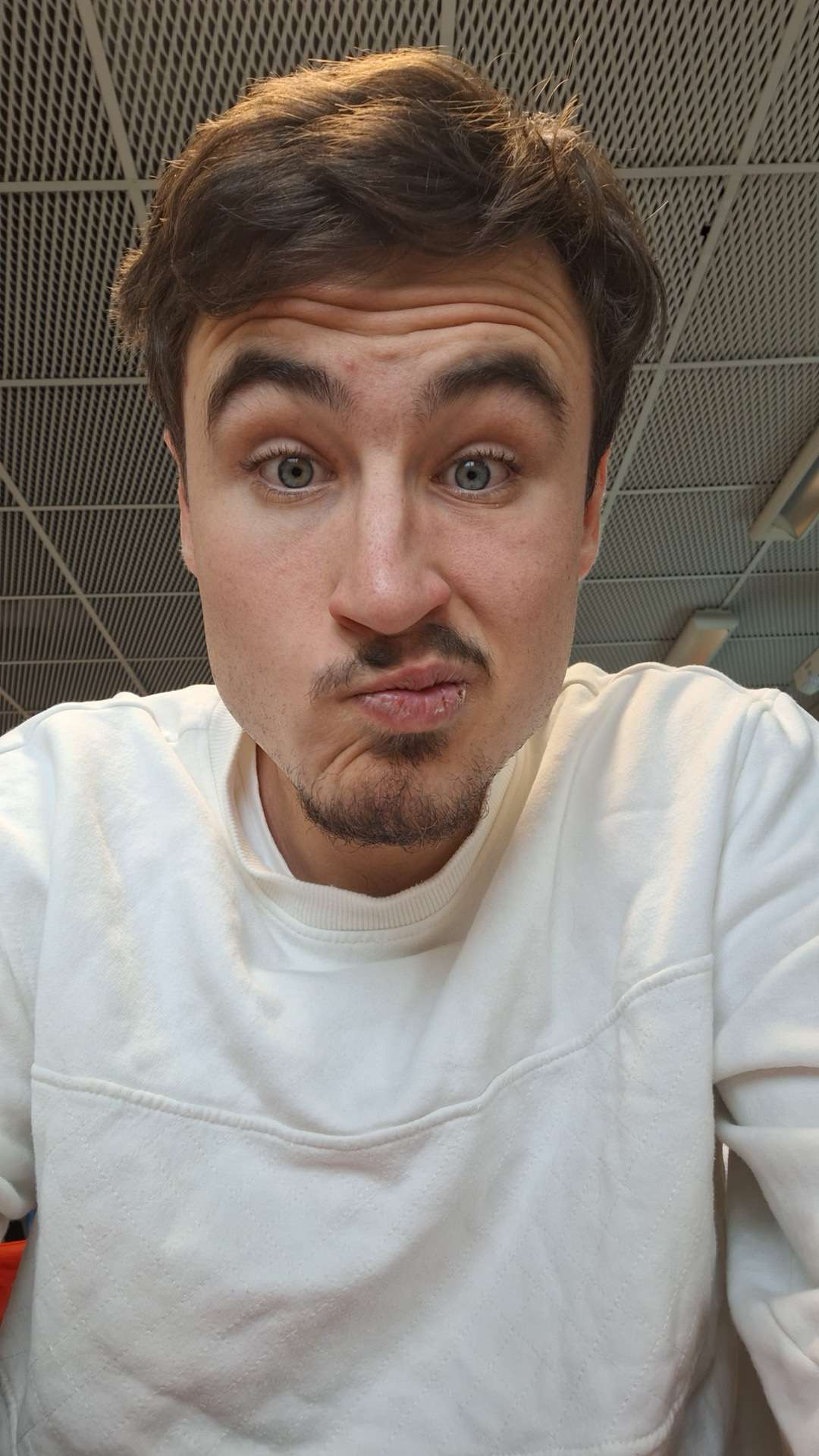 Efecan - Marcoux - Loire | Rencontre Trans